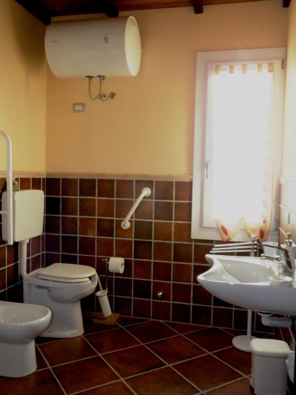 Alloggio per agriturismo Adriano Pedretti *