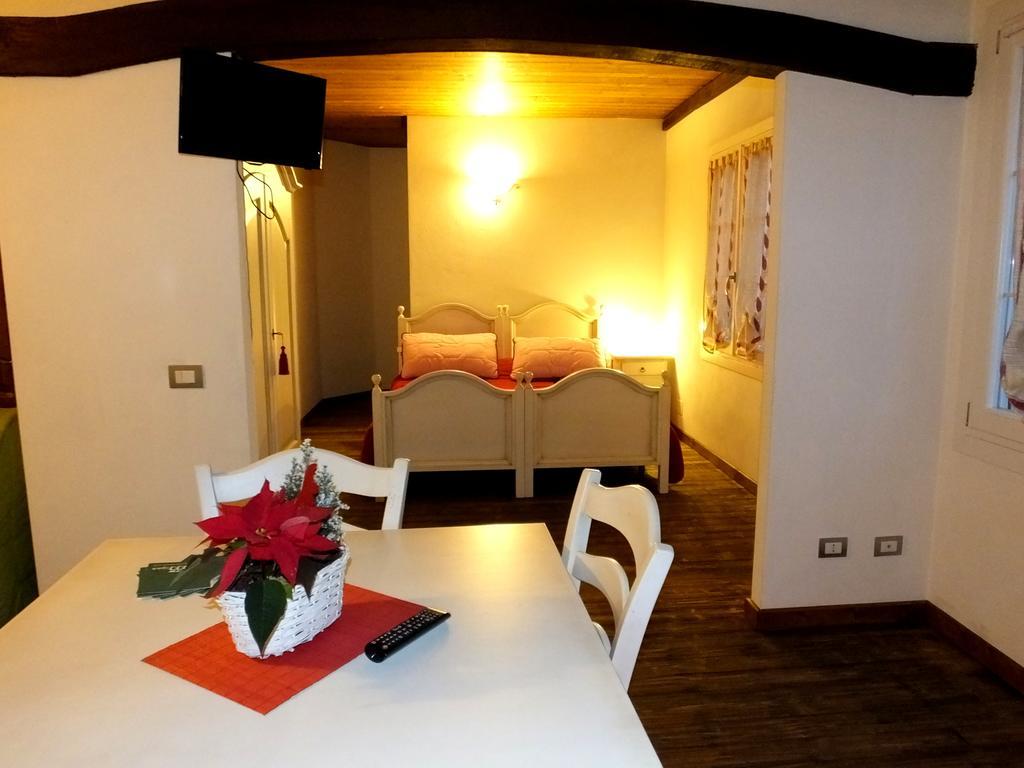 Alloggio per agriturismo Adriano Pedretti *
